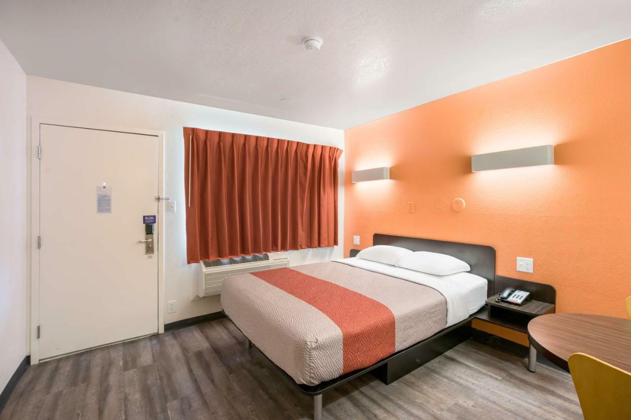 Motel 6 Williams, Ca ภายนอก รูปภาพ